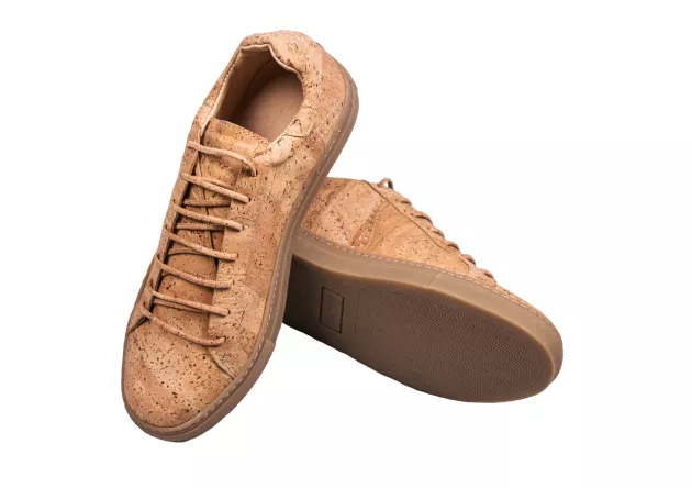 Buty z korka
