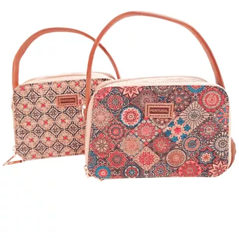 Mała torebka korkowa z nadrukiem