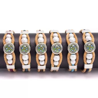 Bransoletka korkowa z koralikami