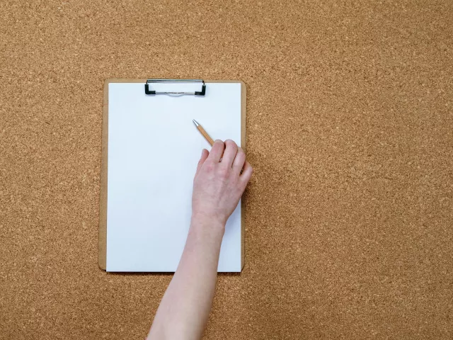 Korek ekspandowany w projektach ekologicznych domów