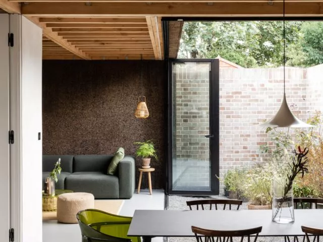 Korek jako izolacja akustyczna w mieszkaniu w bloku